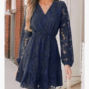 CUPSHE Lace Long-Sleeve V-Neck Lined Dress in Navy